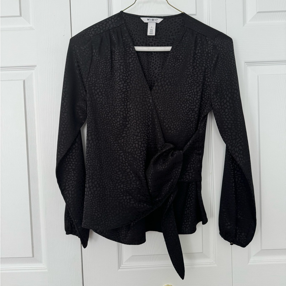 White House black market black printed blouse